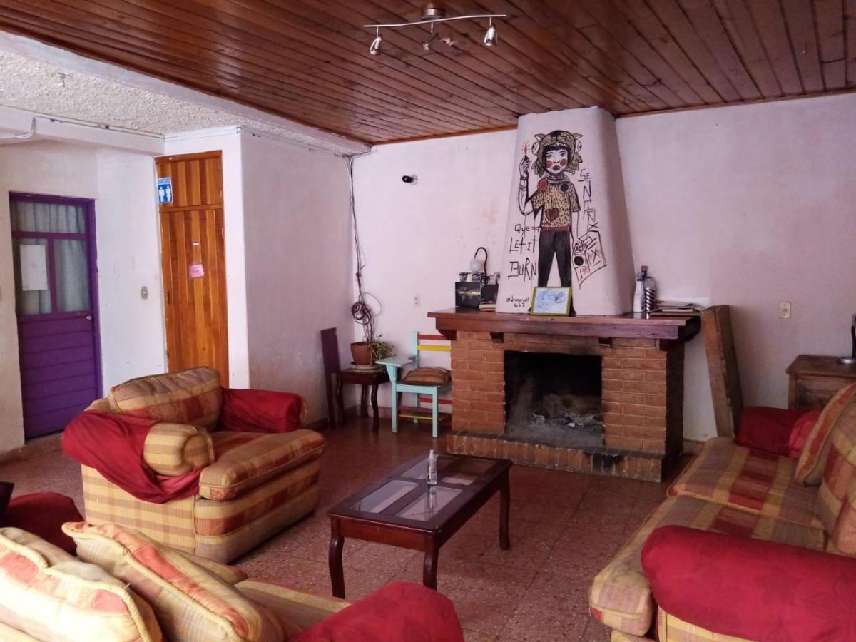 San Cristóbal de Las Casas Casa Lothuz Spacio Cultural Y Disidente מראה חיצוני תמונה