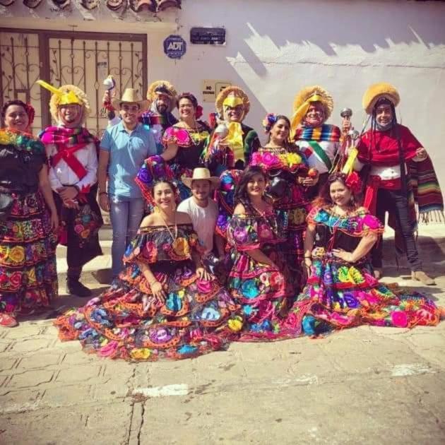 San Cristóbal de Las Casas Casa Lothuz Spacio Cultural Y Disidente מראה חיצוני תמונה