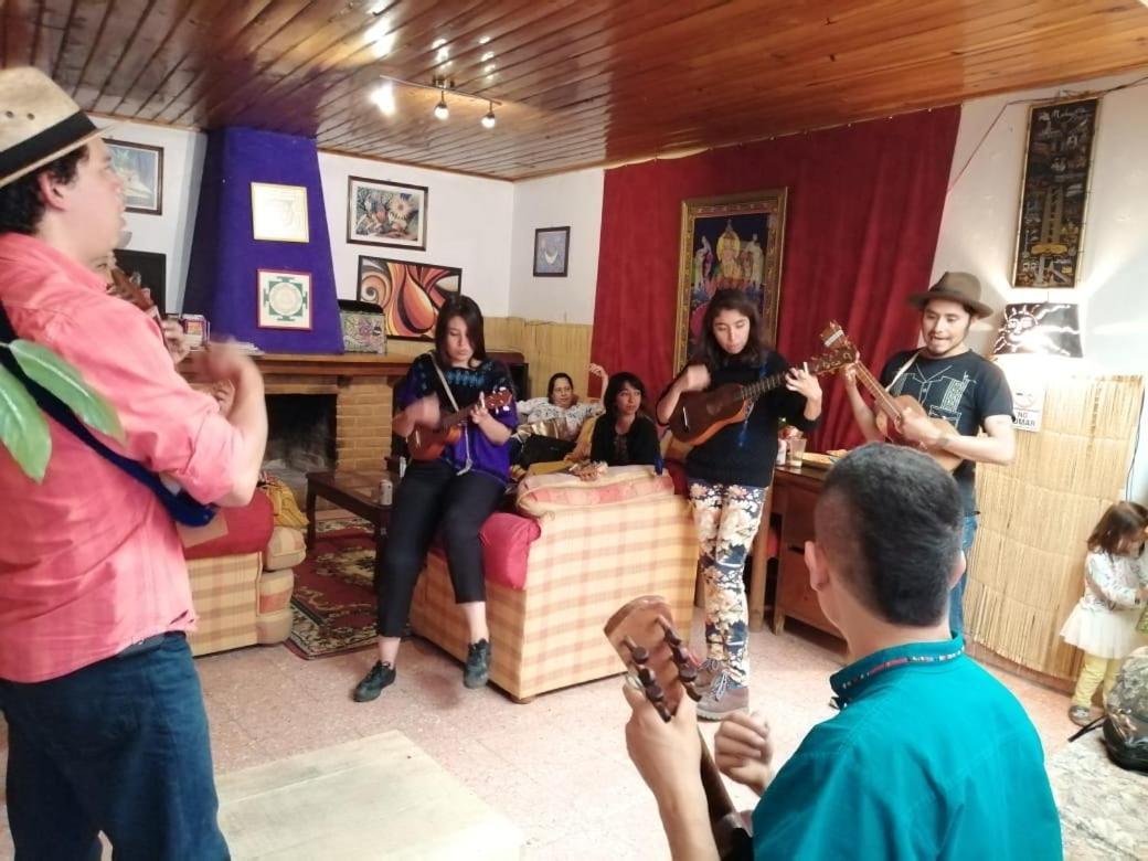 San Cristóbal de Las Casas Casa Lothuz Spacio Cultural Y Disidente מראה חיצוני תמונה